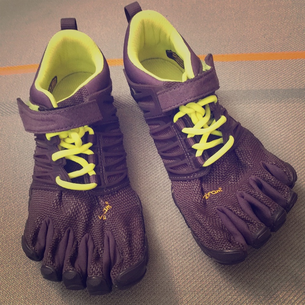 NWOT Vibram fivefingers Running Shoes